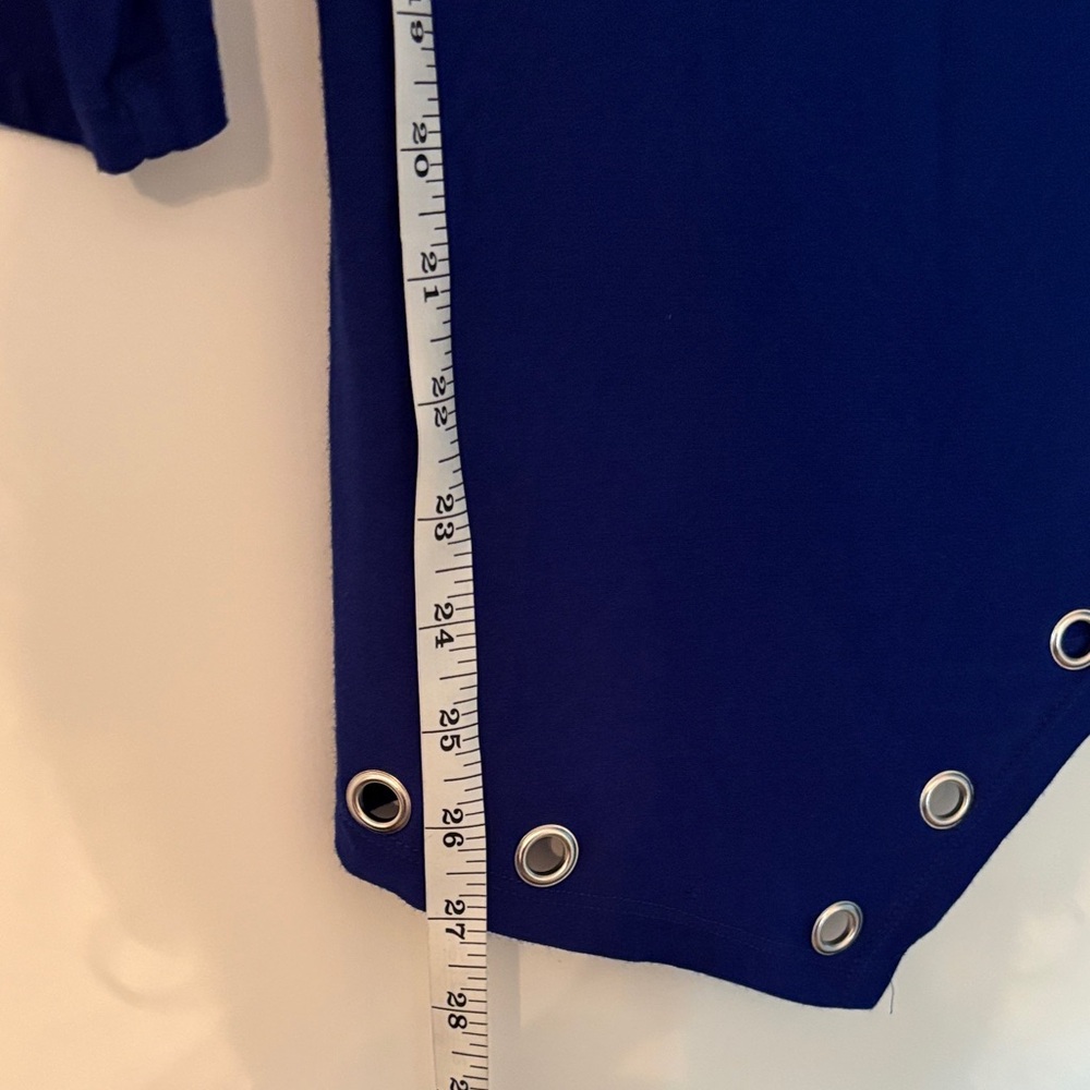 Bellini Blue Top with Grommet Detail, 3/4 Sleeve Asymmetric Hem size M - Picture 6 of 9